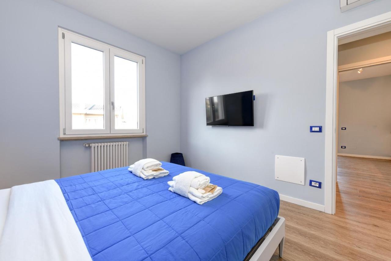 Blue Suite Apartment Сирмионе Экстерьер фото