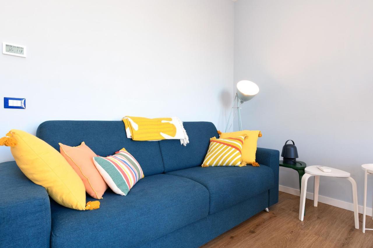 Blue Suite Apartment Сирмионе Экстерьер фото