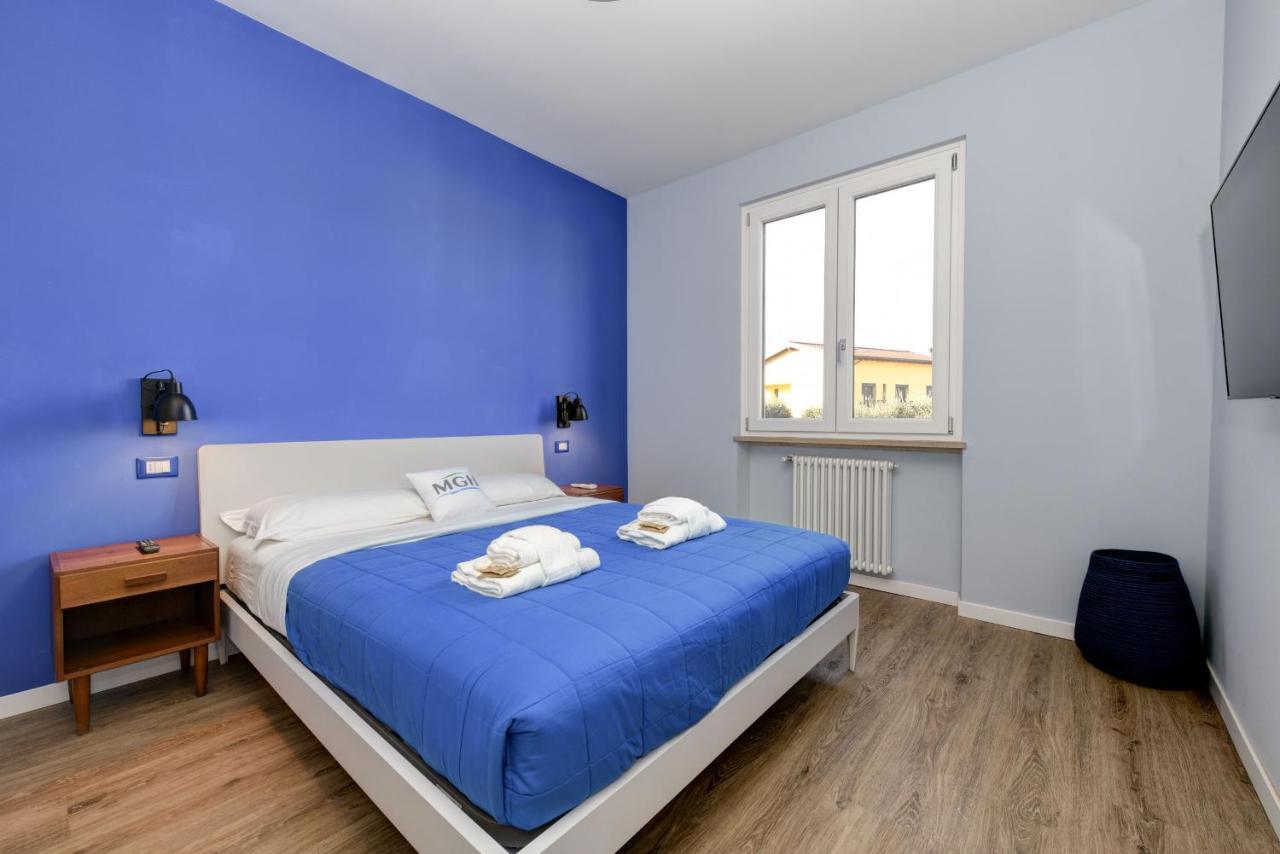 Blue Suite Apartment Сирмионе Экстерьер фото